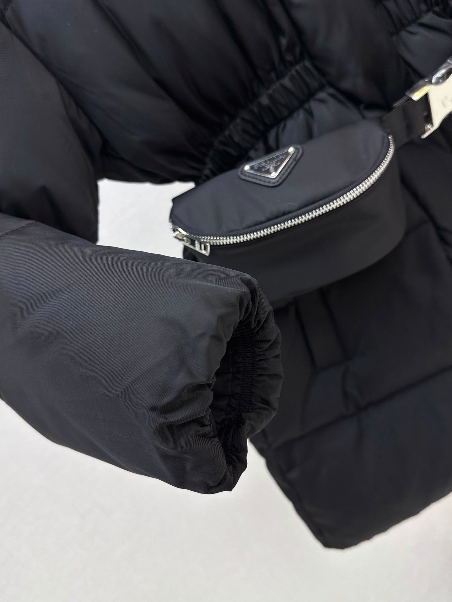 Prada / 26 Fall/Winter Latest Slim-Fit Down Jacket