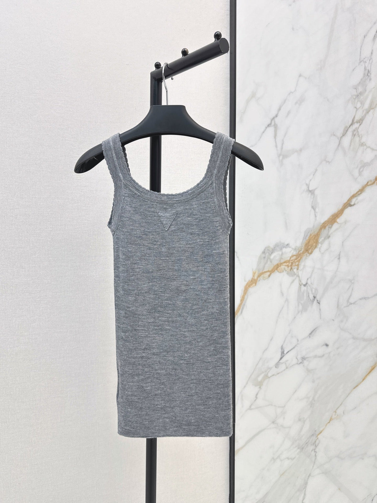 Prada/26New Early-Autumn Versatile Slim-Fit Knit Vest
