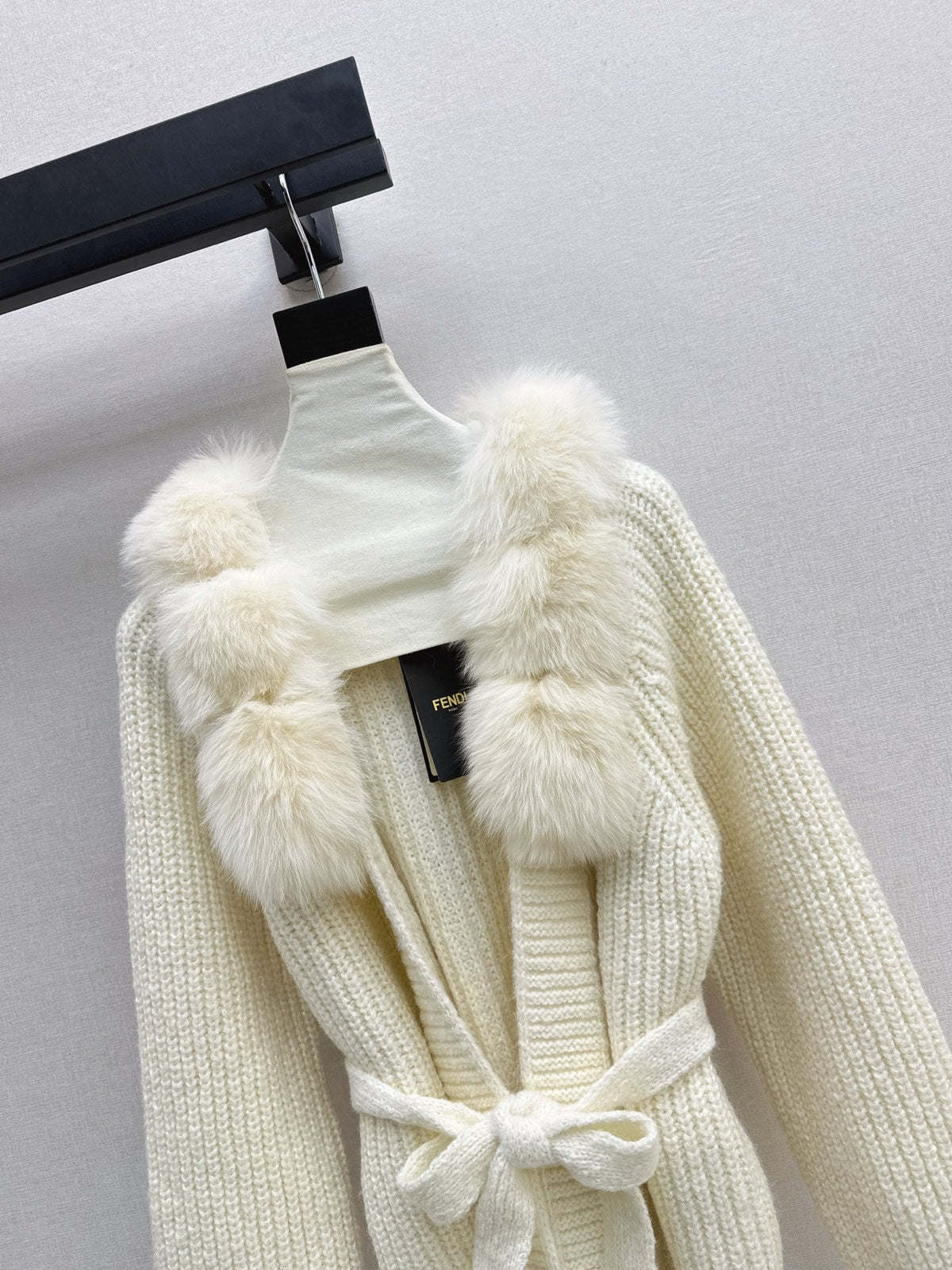Fendi / 26 Fall/Winter Latest Fox Fur-Trimmed Knit Cardigan