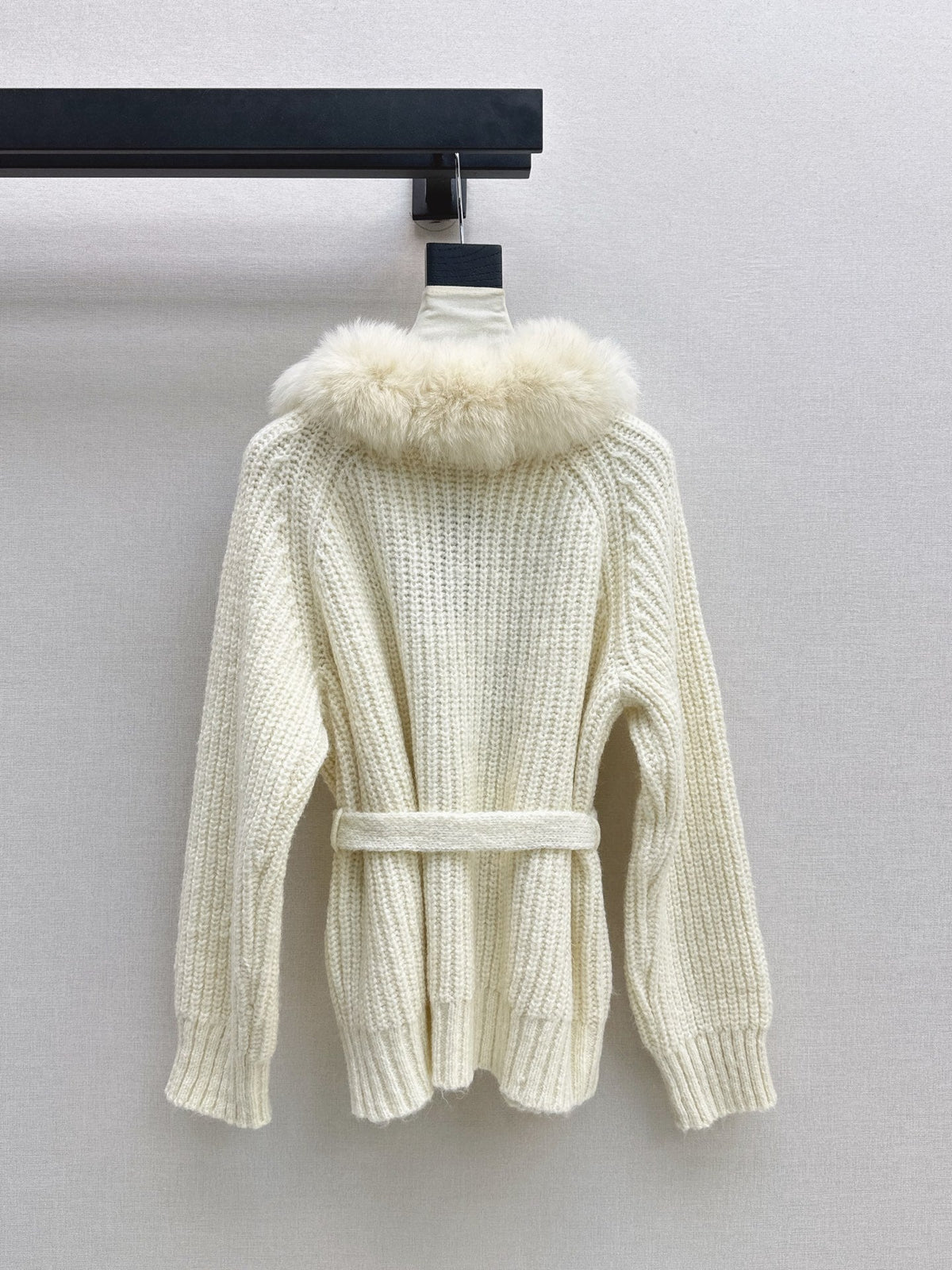 Fendi / 26 Fall/Winter Latest Fox Fur-Trimmed Knit Cardigan