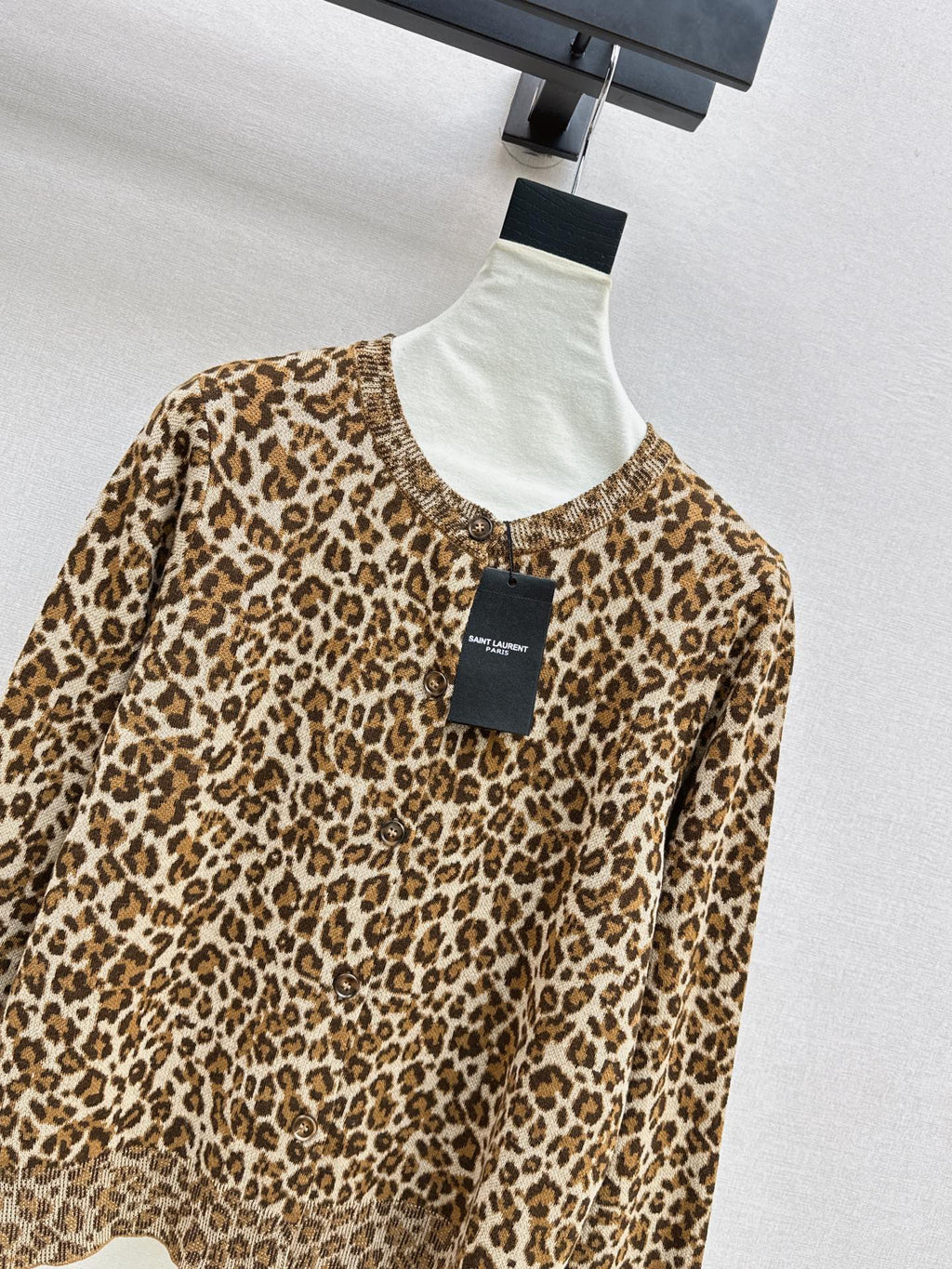 Yves Saint Laurent/26 Fall/Winter Latest Leopard Print Crewneck Cardigan