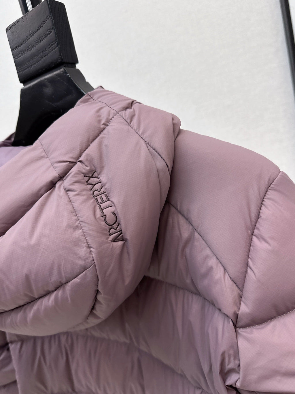 ARC'TERYX/ 26 Fall/Winter Latest Stand Collar Hooded Short Down Jacket