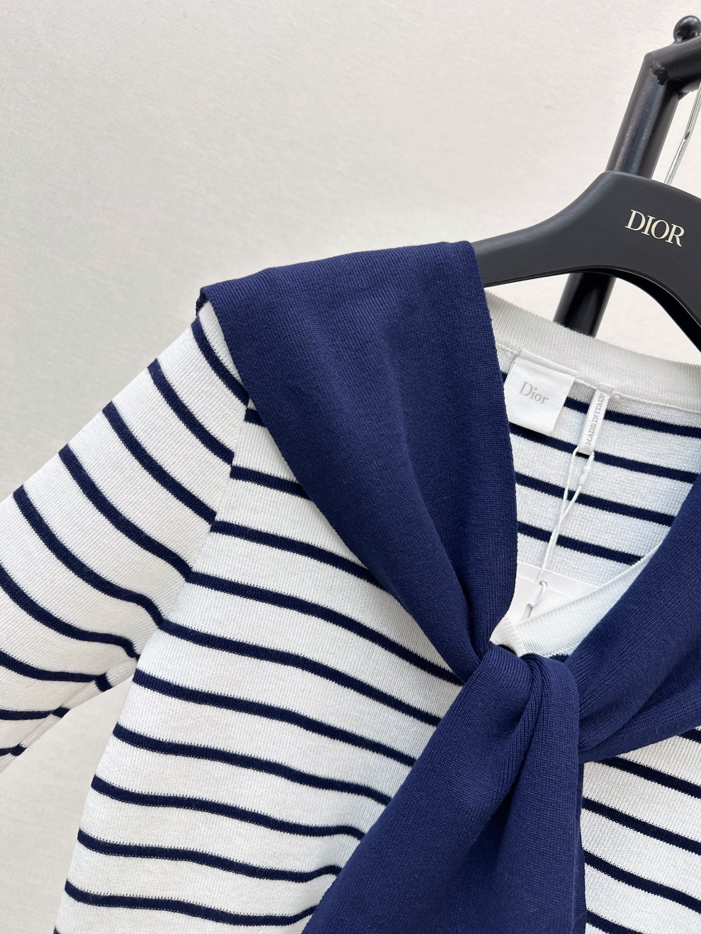 Dior/26 Early Autumn Latest Striped Knit Cardigan