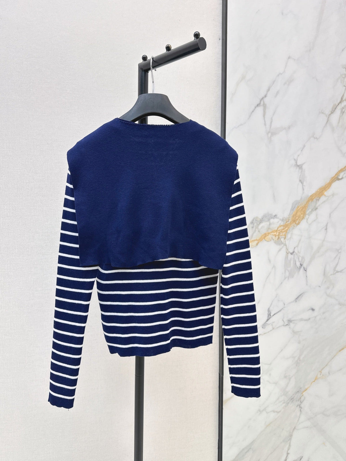 Dior/26 Early Autumn Latest Striped Knit Cardigan