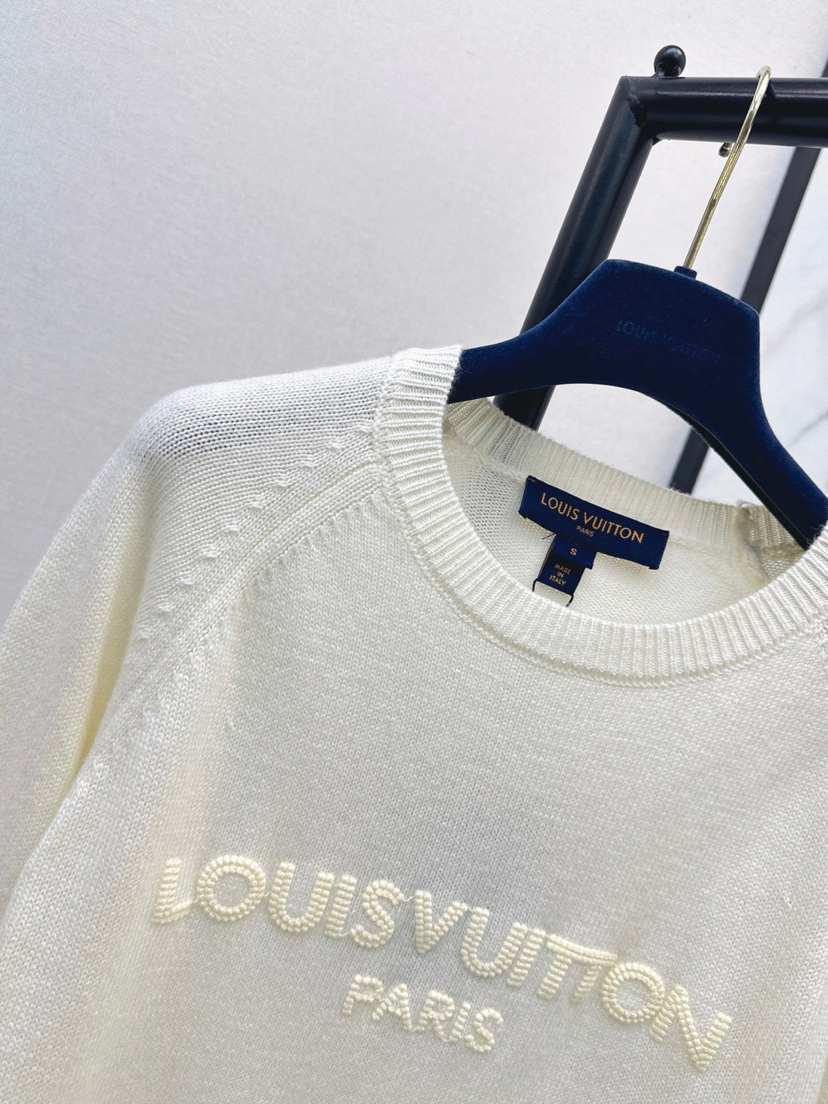 Louis Vuitton / 26 Fall/Winter Latest Crew Neck Knit Sweater