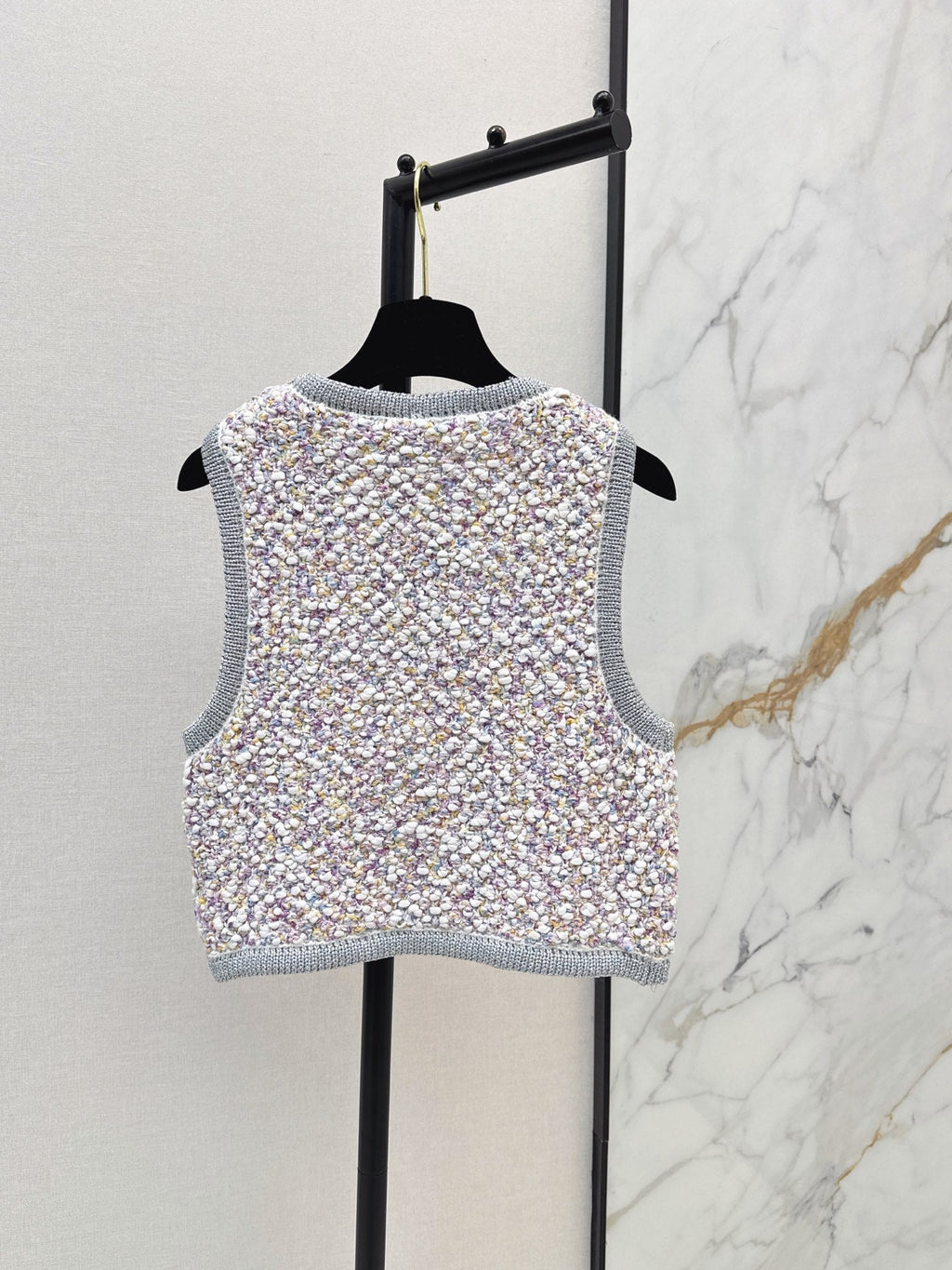Chanel / 26 Early Autumn Latest Knit Vest