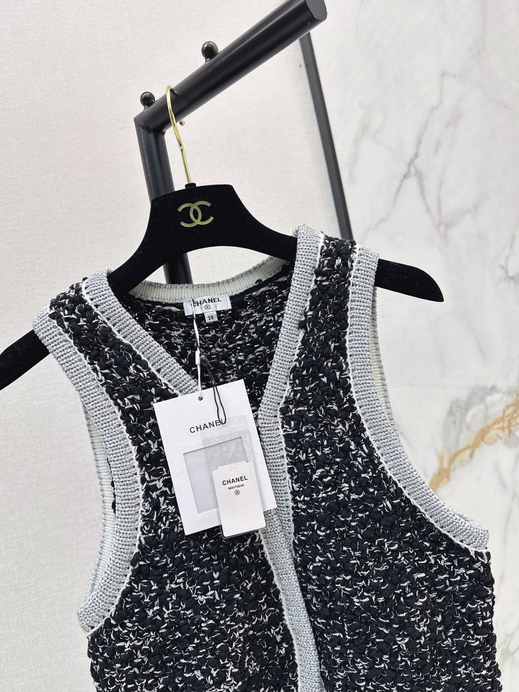 Chanel / 26 Early Autumn Latest Knit Vest