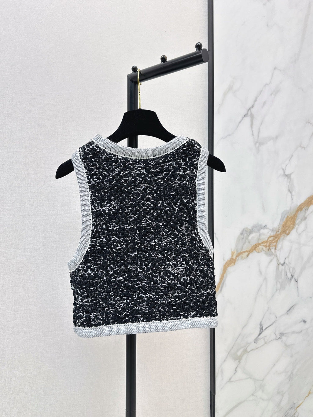 Chanel / 26 Early Autumn Latest Knit Vest