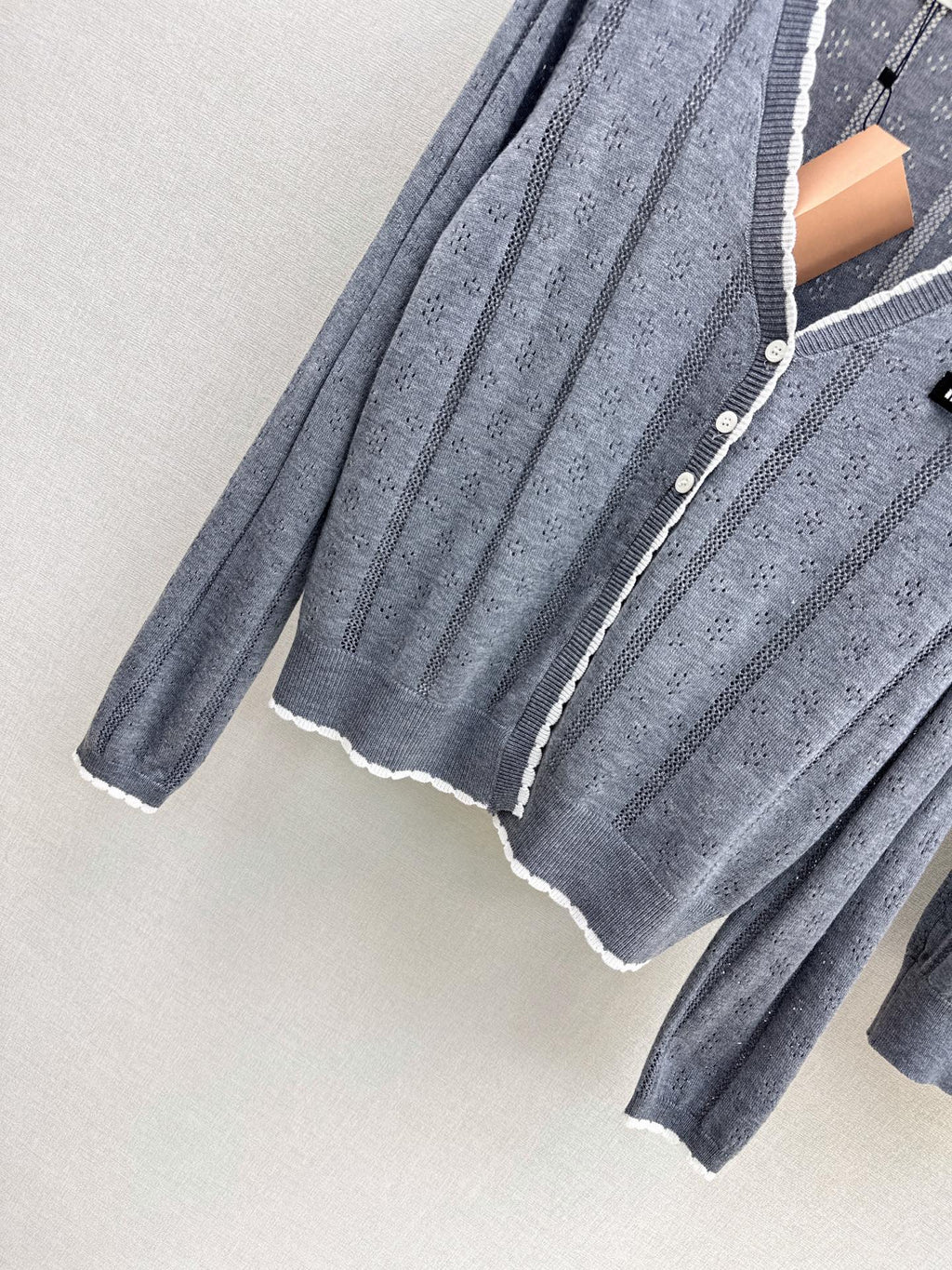 MiuMiu/26 Fall-Winter Latest V-Neck Wool Cardigan + Tiny Camisole