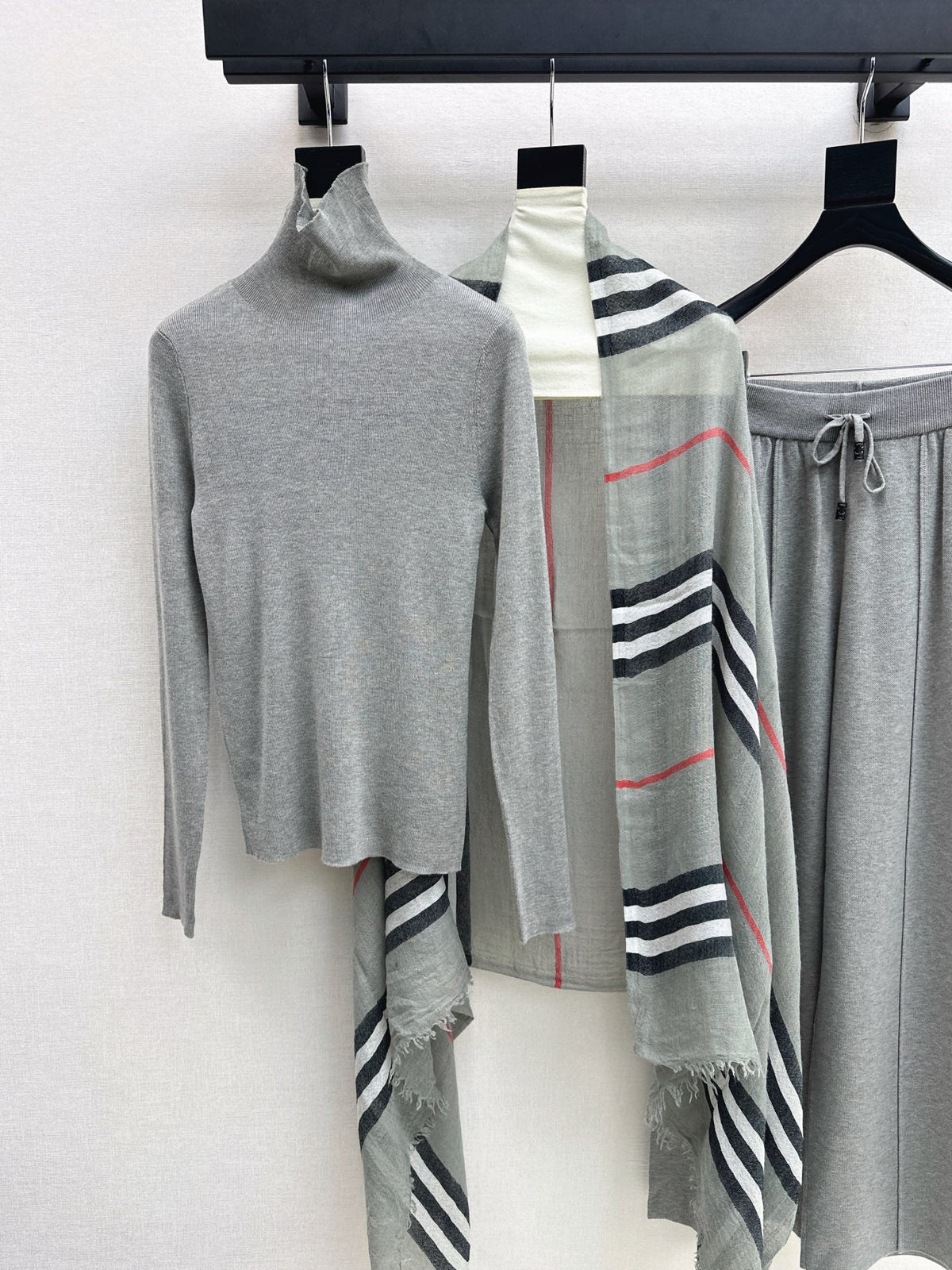 Dior/26 Early Autumn Latest Knit Set: Plaid Scarf + Turtleneck Top + Elastic Waist Straight Pants