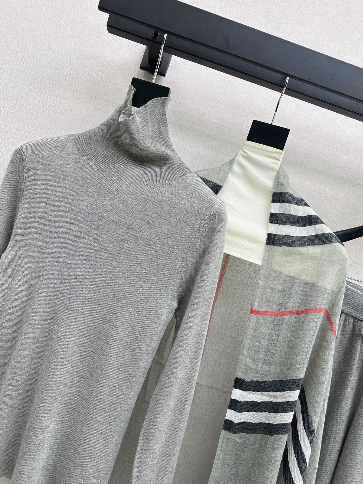 Dior/26 Early Autumn Latest Knit Set: Plaid Scarf + Turtleneck Top + Elastic Waist Straight Pants
