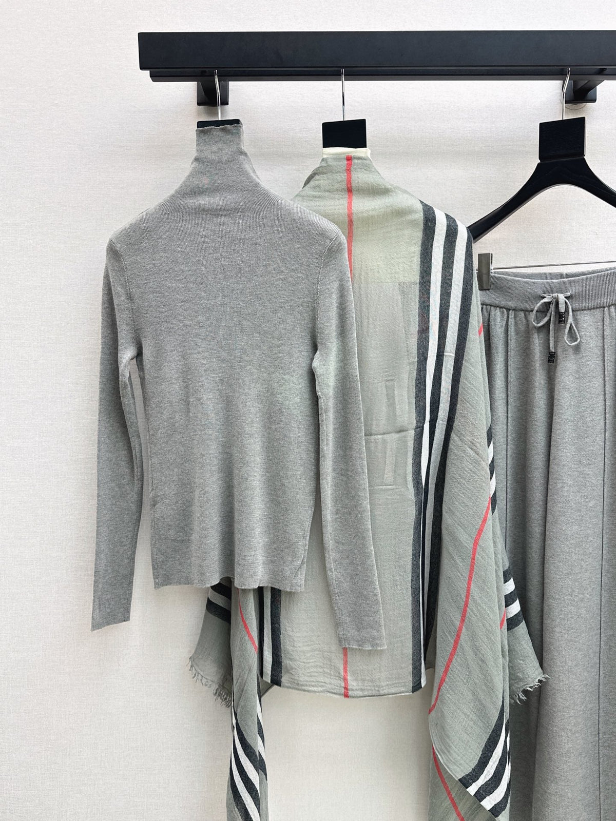 Dior/26 Early Autumn Latest Knit Set: Plaid Scarf + Turtleneck Top + Elastic Waist Straight Pants