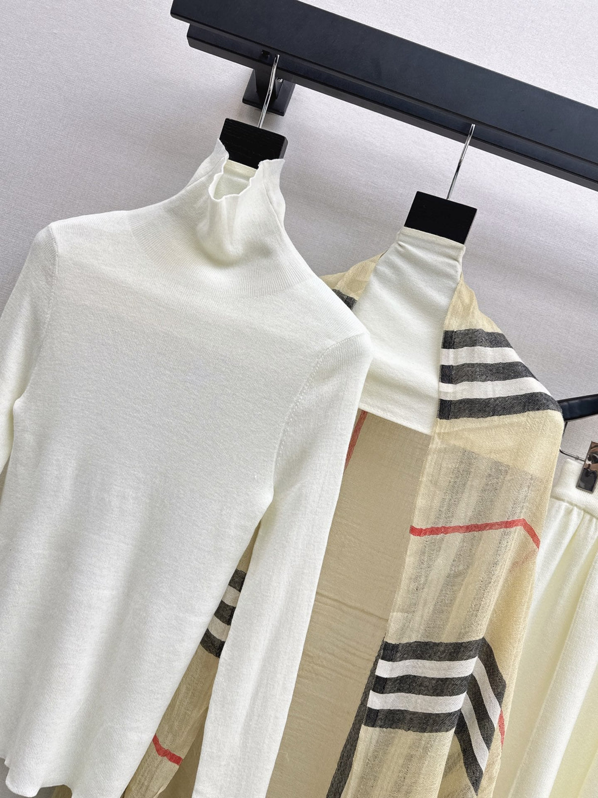 Dior/26 Early Autumn Latest Knit Set: Plaid Scarf + Turtleneck Top + Elastic Waist Straight Pants