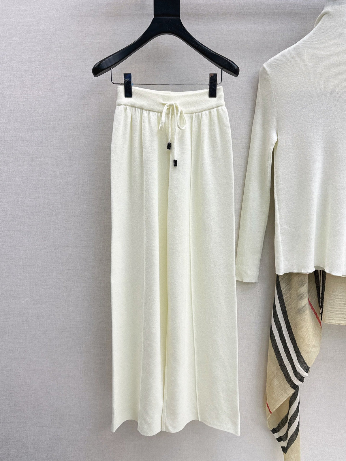 Dior/26 Early Autumn Latest Knit Set: Plaid Scarf + Turtleneck Top + Elastic Waist Straight Pants