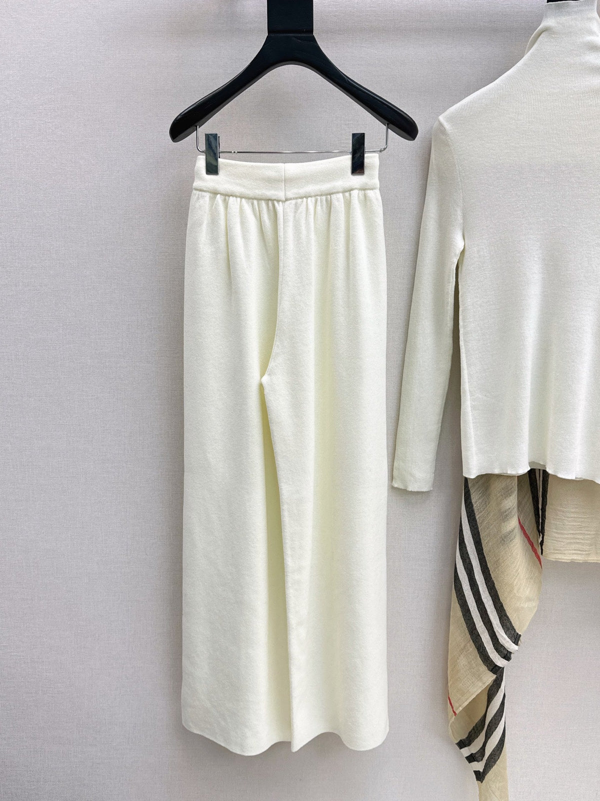 Dior/26 Early Autumn Latest Knit Set: Plaid Scarf + Turtleneck Top + Elastic Waist Straight Pants