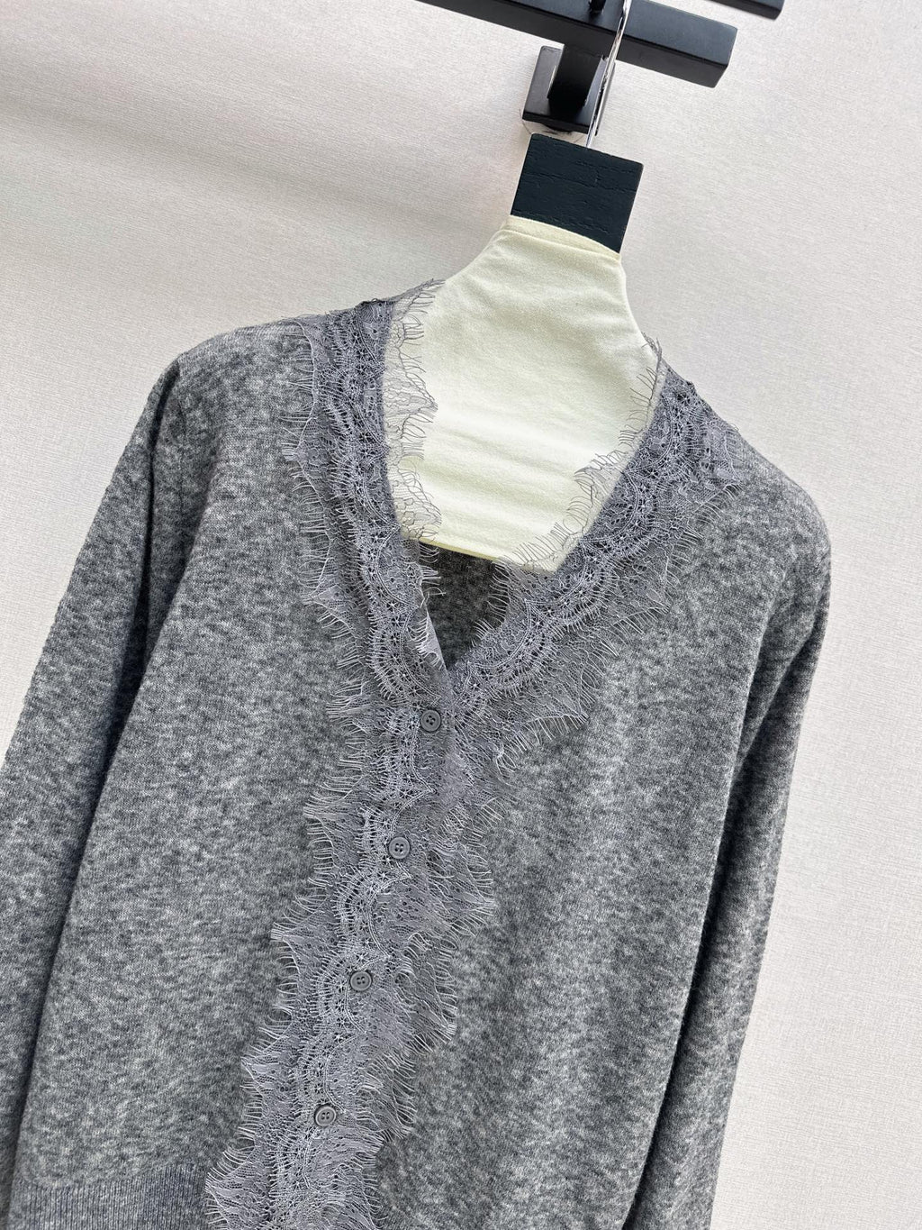26 Fall/Winter Latest Lace Patchwork Cardigan