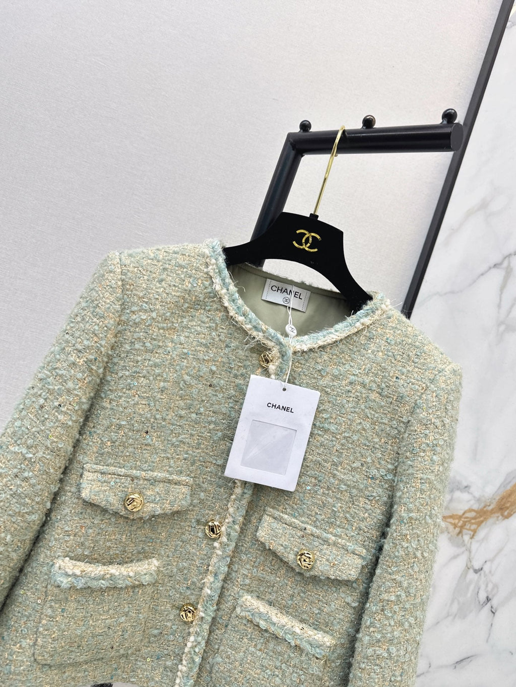 26 Fall/Winter Latest Four-Pocket Decorative Round-Neck Knit Jacket