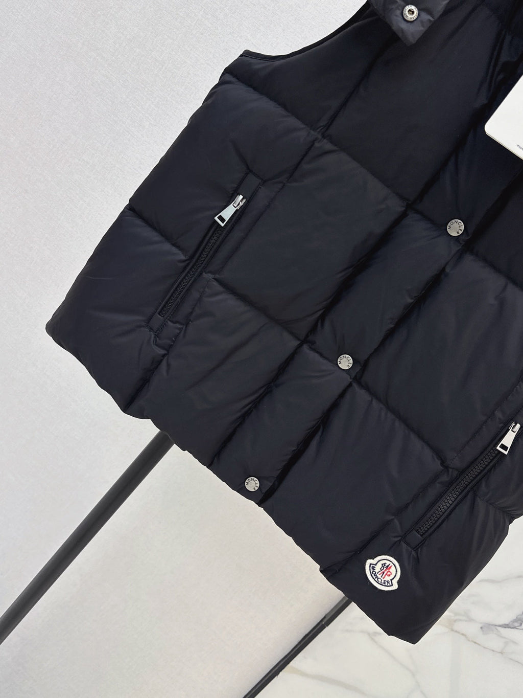 26 Fall/Winter Latest Hooded Down Vest