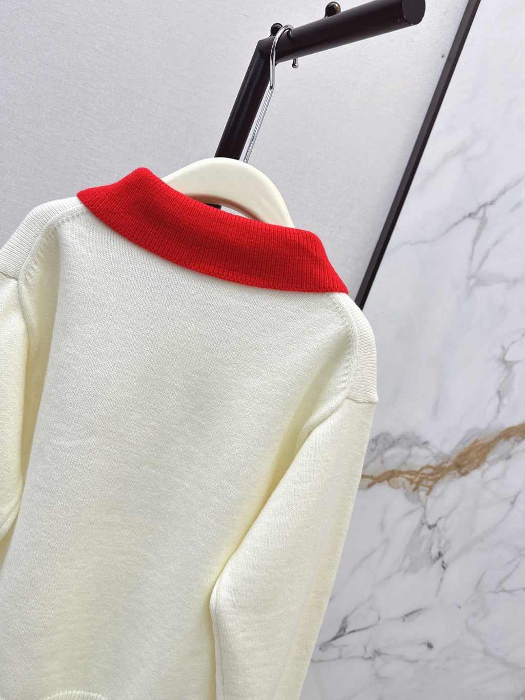 26 Autumn/Winter Latest Polo Color-Block Collared Knit Sweater