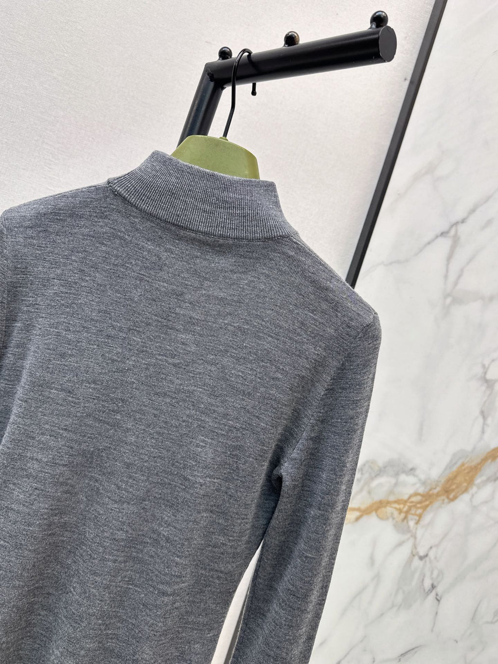 26 Fall/Winter Latest Semi-Turtleneck Horsebit Knit Top