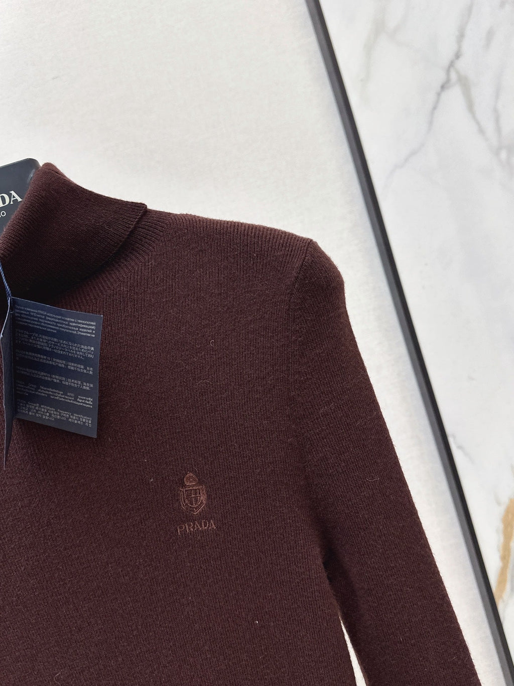 26 Fall/Winter Latest Small Logo Embroidered Wool Turtleneck Top