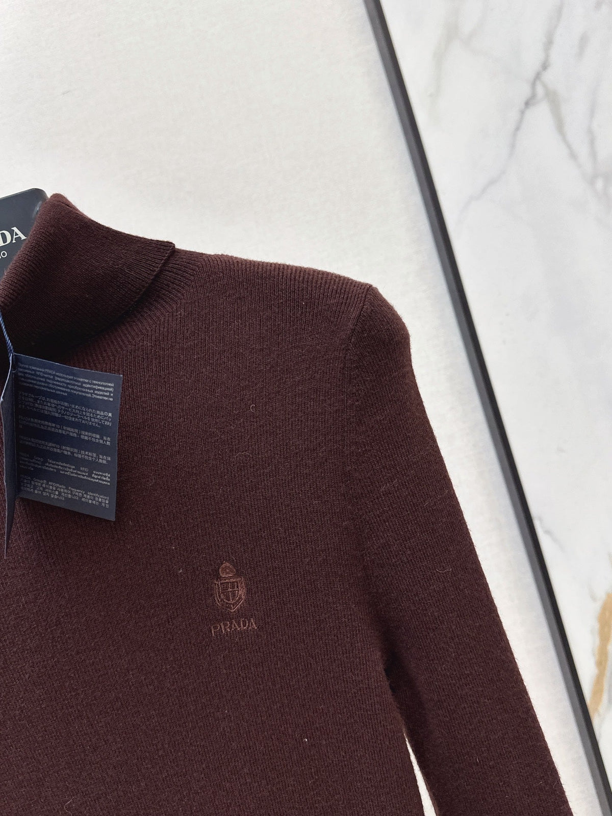 26 Fall/Winter Latest Small Logo Embroidered Wool Turtleneck Top
