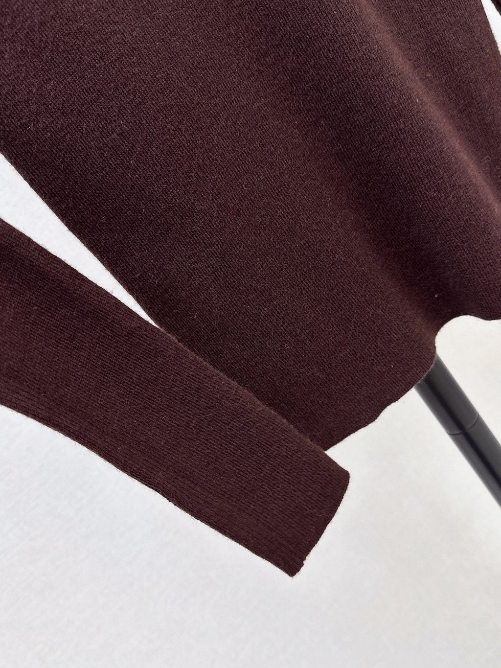 26 Fall/Winter Latest Small Logo Embroidered Wool Turtleneck Top