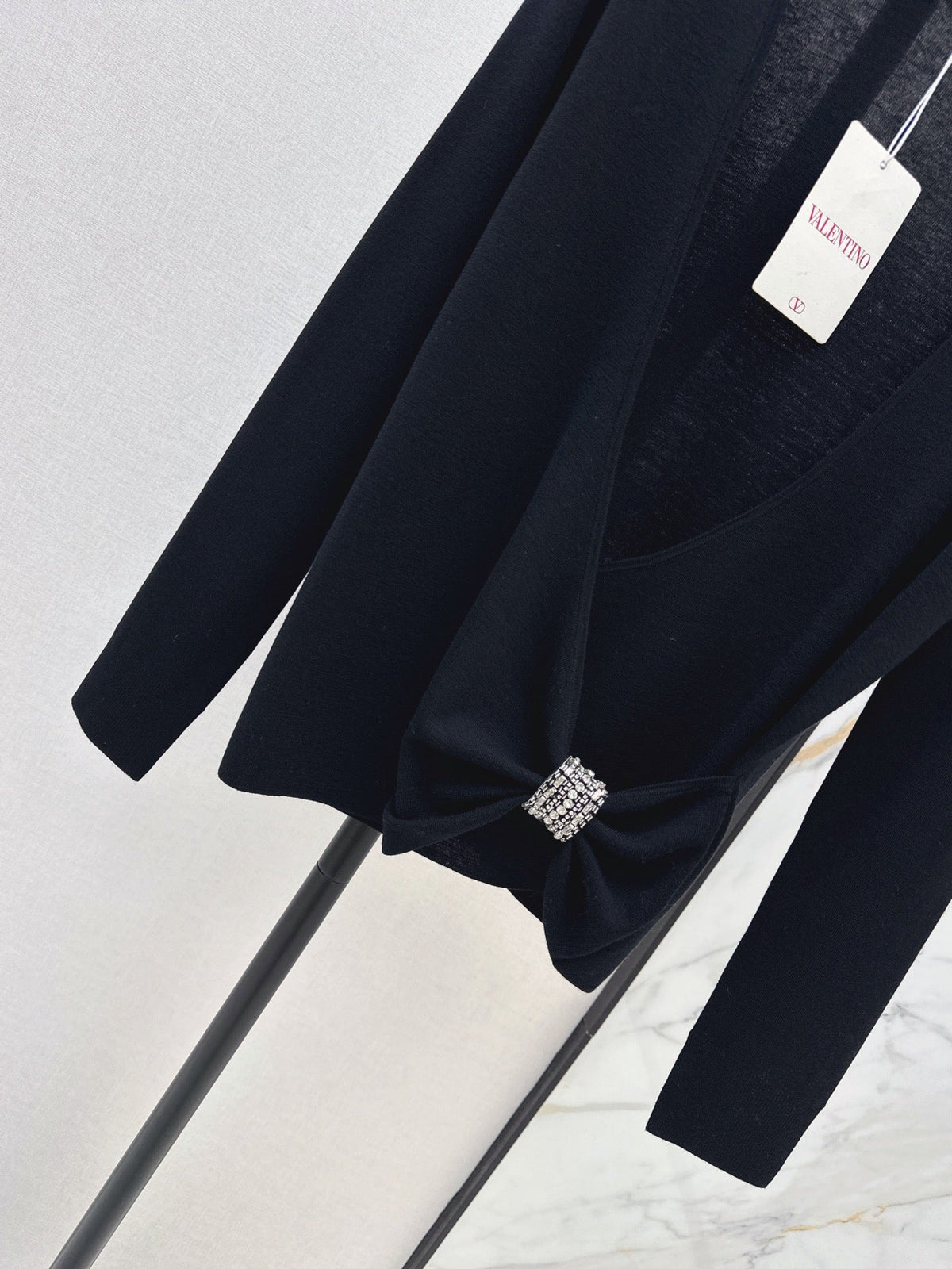 26 Fall/Winter Latest Diamond Knot V-Neck Knit Top
