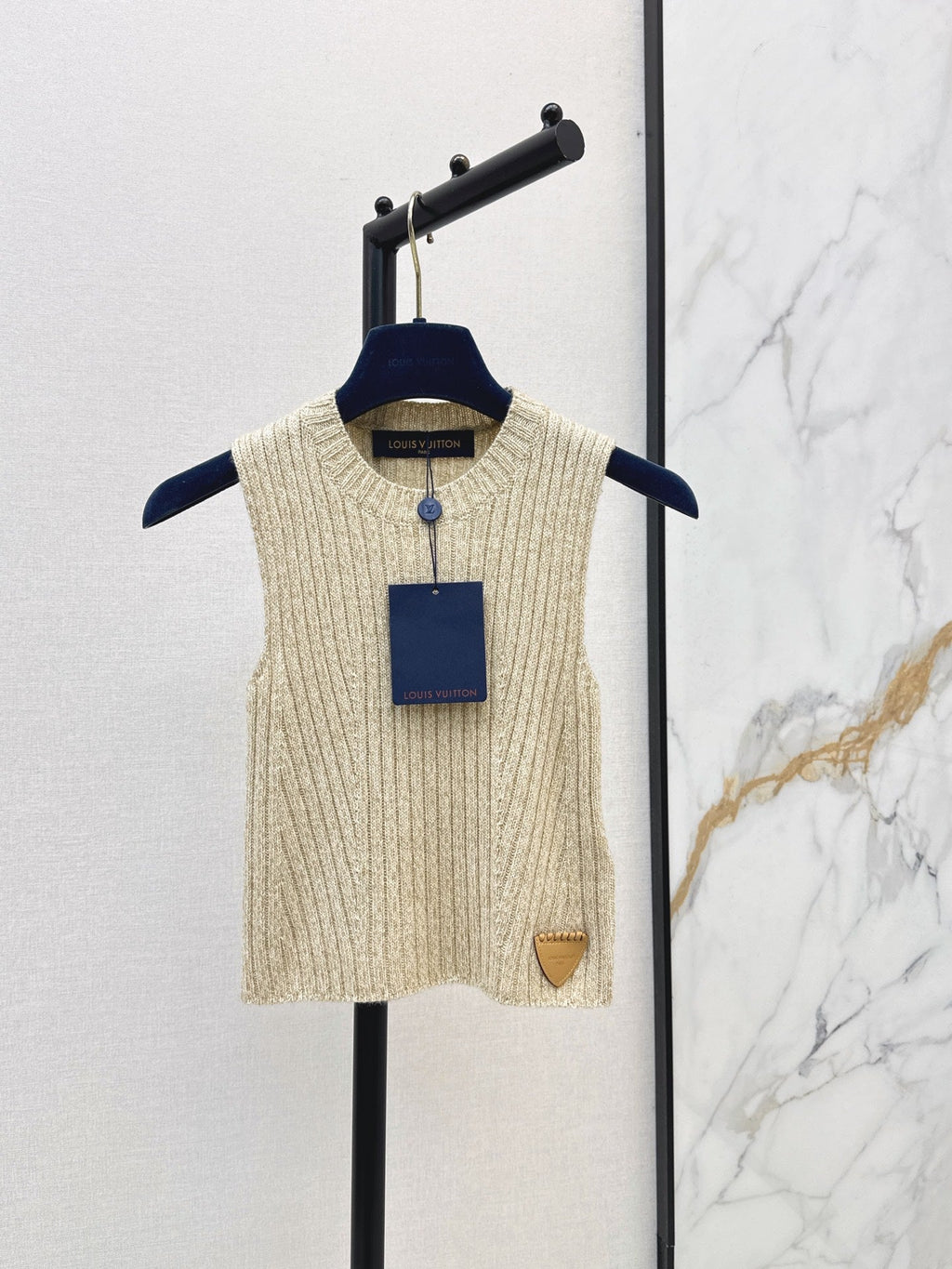 26 Fall/Winter New Vertical Rib Knit Vest
