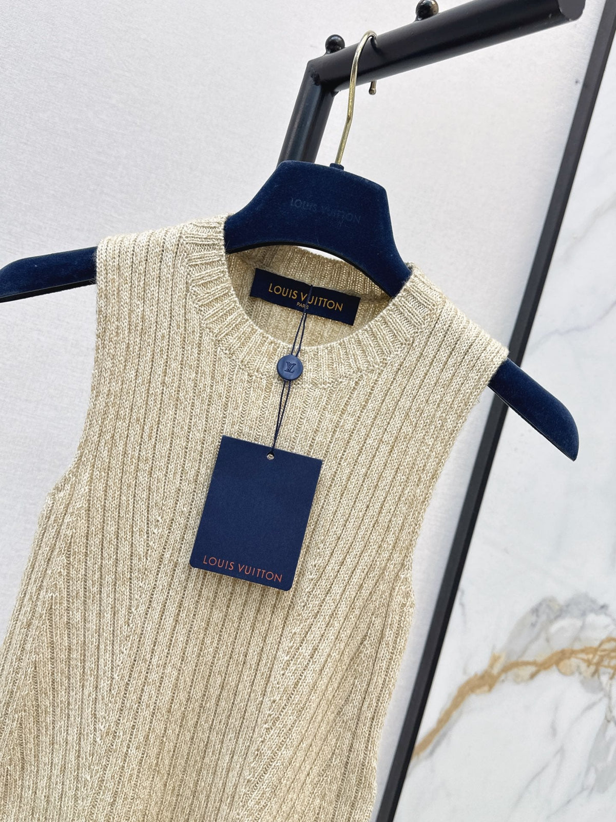 26 Fall/Winter New Vertical Rib Knit Vest