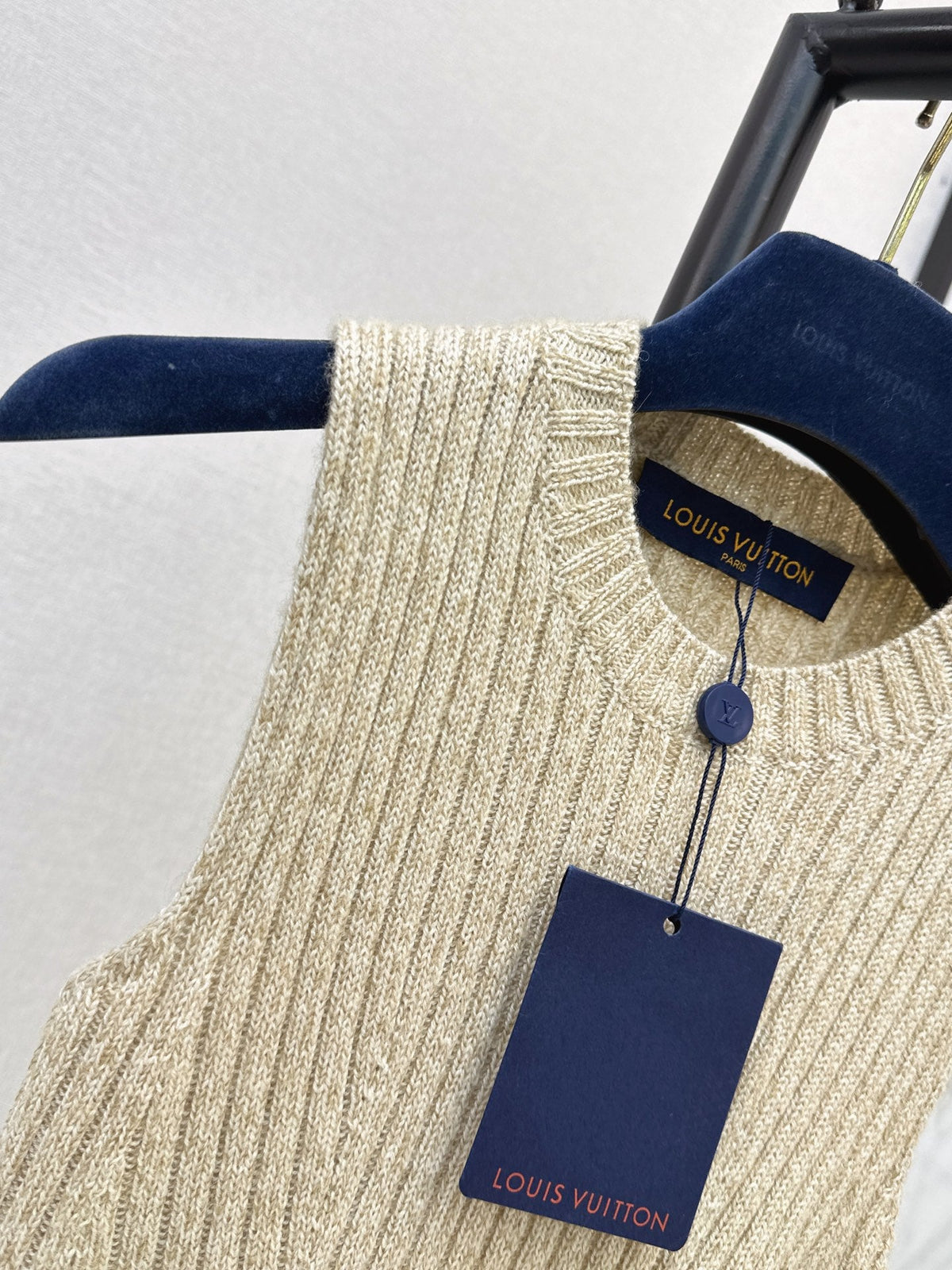26 Fall/Winter New Vertical Rib Knit Vest