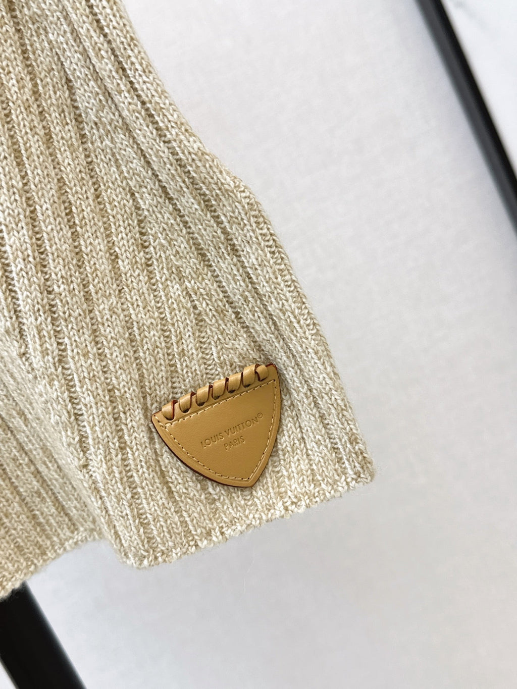 26 Fall/Winter New Vertical Rib Knit Vest