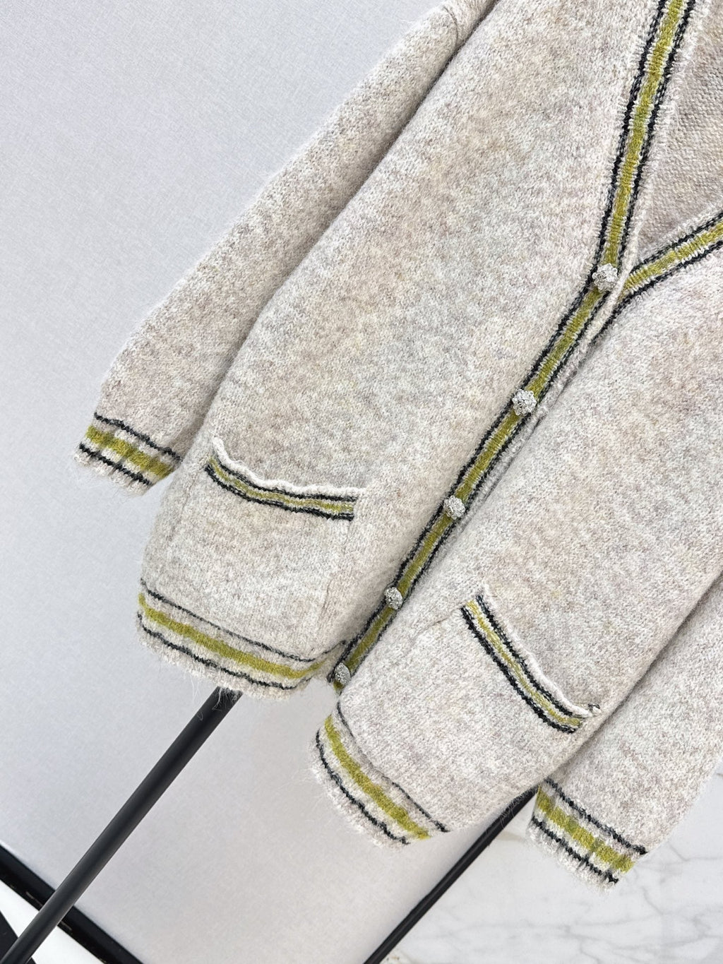 26 Fall/Winter Latest Colorblock Stripe Trim Knit Cardigan
