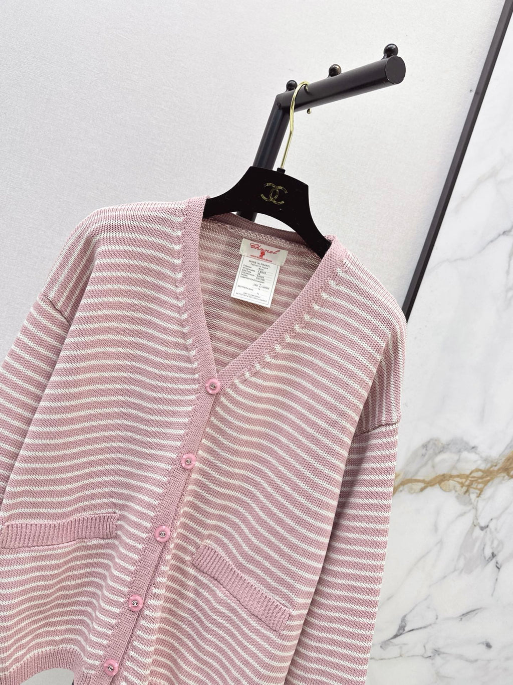 26 Fall/Winter Latest Pink Striped V-Neck Knit Cardigan