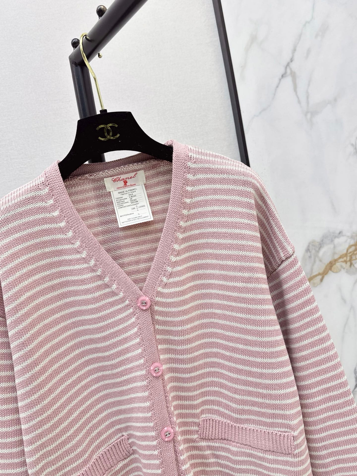 26 Fall/Winter Latest Pink Striped V-Neck Knit Cardigan