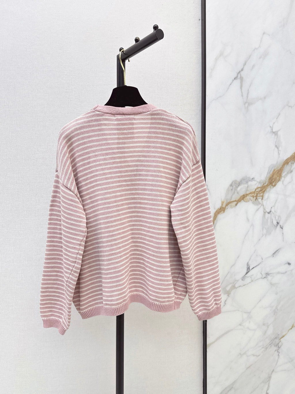 26 Fall/Winter Latest Pink Striped V-Neck Knit Cardigan