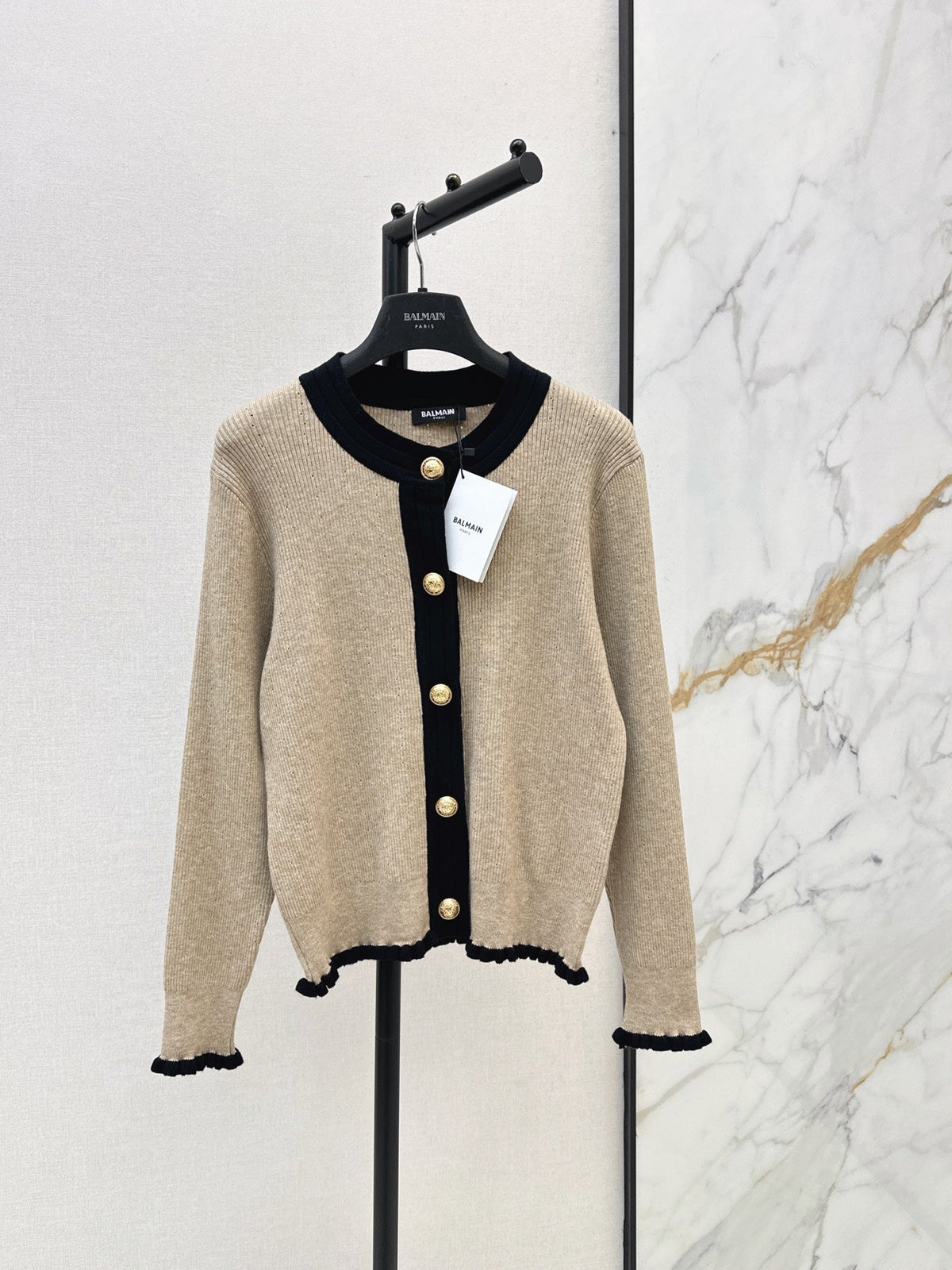 26 Early Autumn Latest Color-Block Trim Crew Neck Knit Cardigan