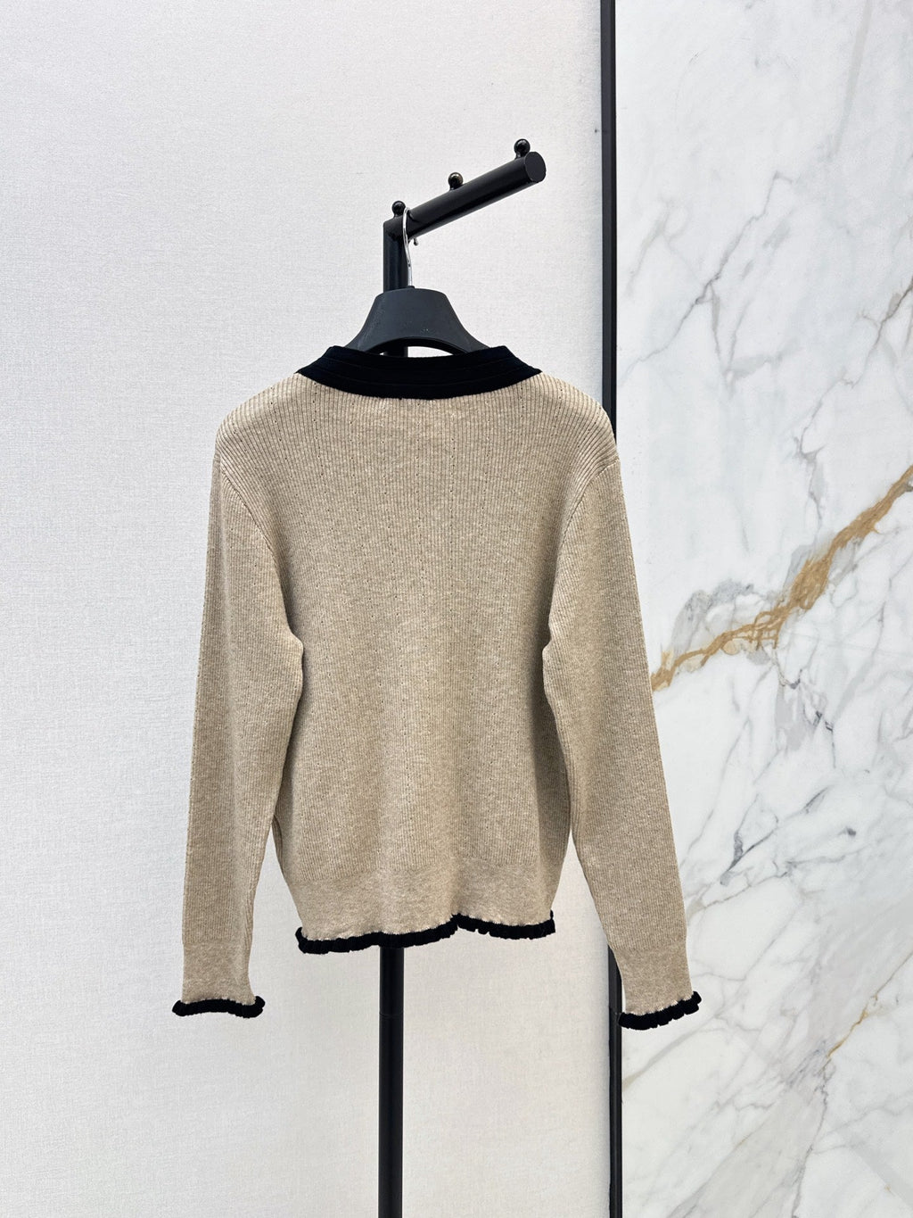26 Early Autumn Latest Color-Block Trim Crew Neck Knit Cardigan