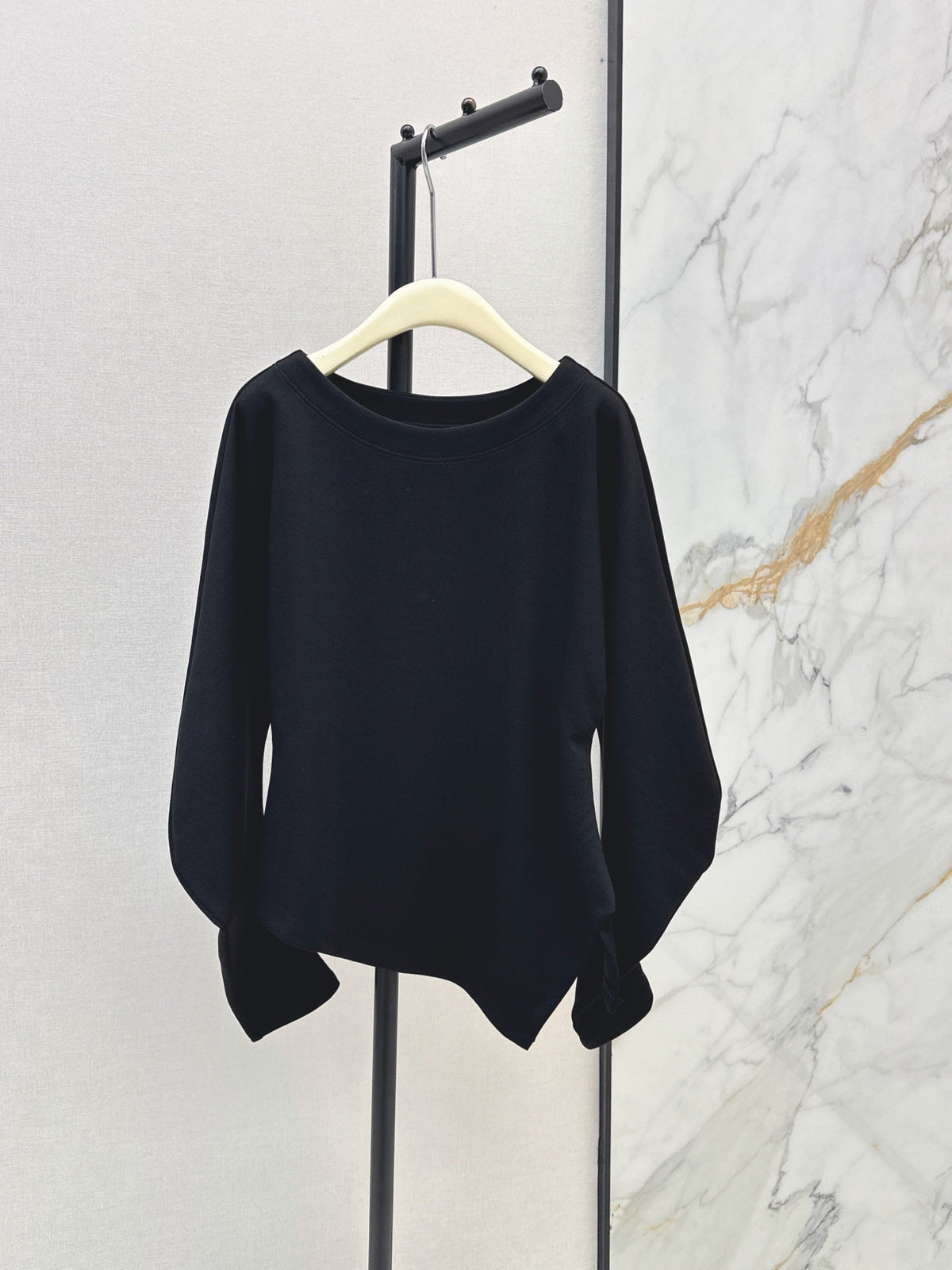 26 Fall/Winter Latest Batwing Sleeve Asymmetrical Minimalist Long Sleeve