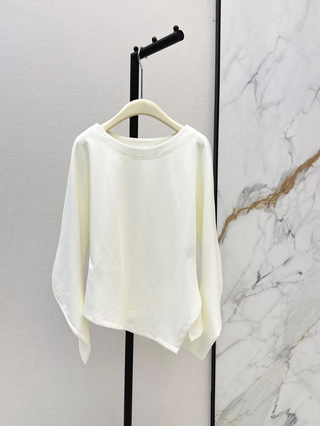 26 Fall/Winter Latest Batwing Sleeve Asymmetrical Minimalist Long Sleeve