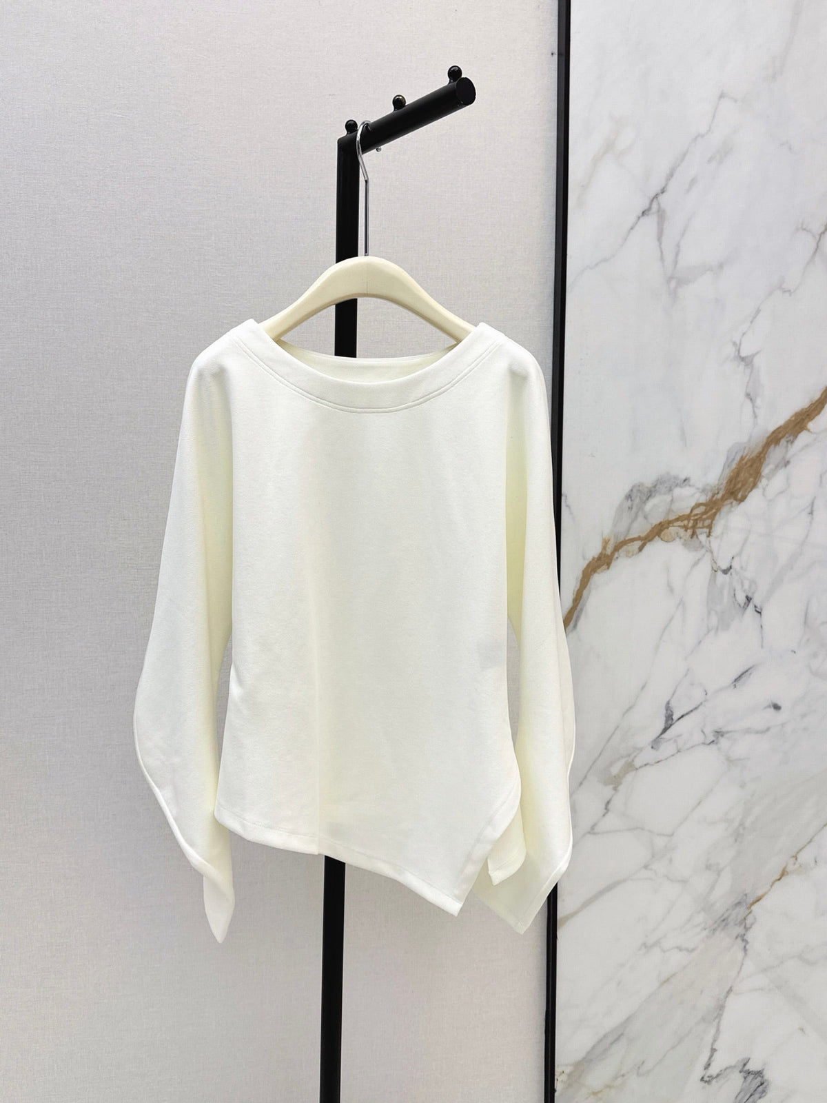 26 Fall/Winter Latest Batwing Sleeve Asymmetrical Minimalist Long Sleeve