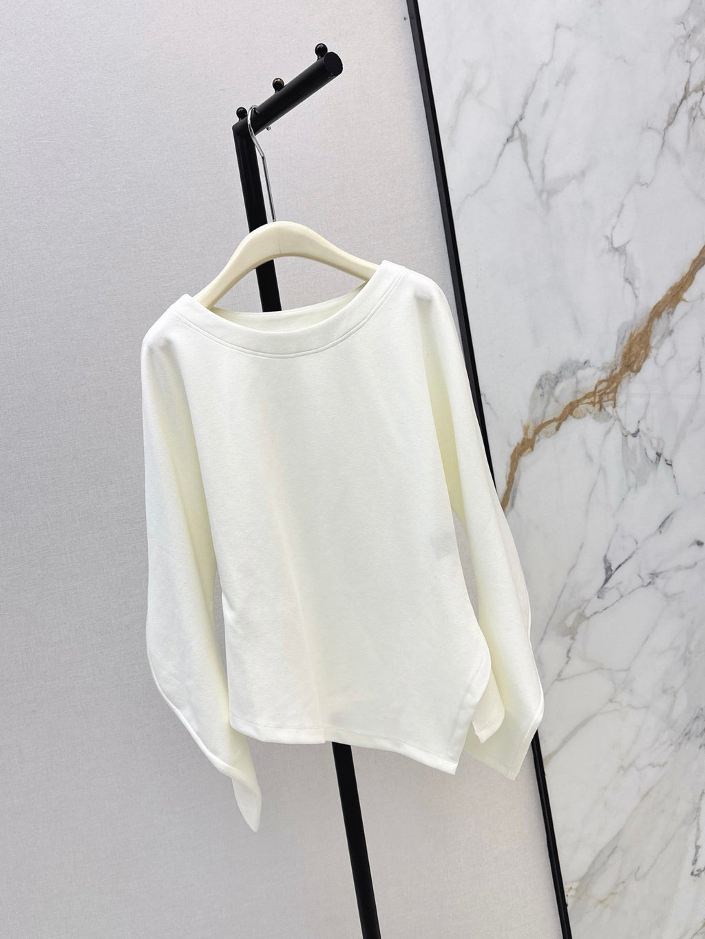 26 Fall/Winter Latest Batwing Sleeve Asymmetrical Minimalist Long Sleeve