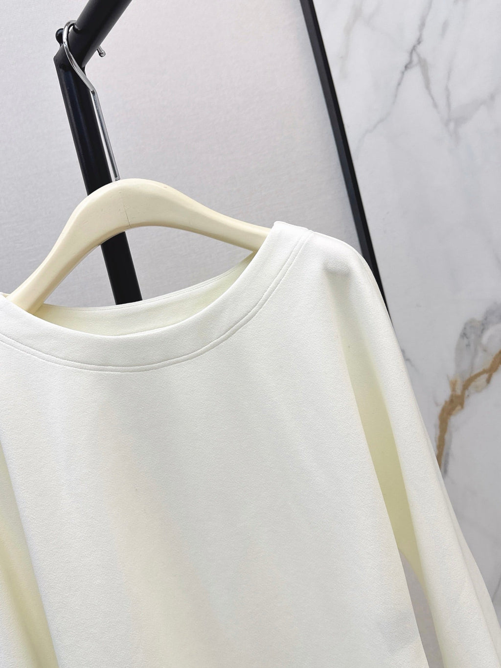 26 Fall/Winter Latest Batwing Sleeve Asymmetrical Minimalist Long Sleeve