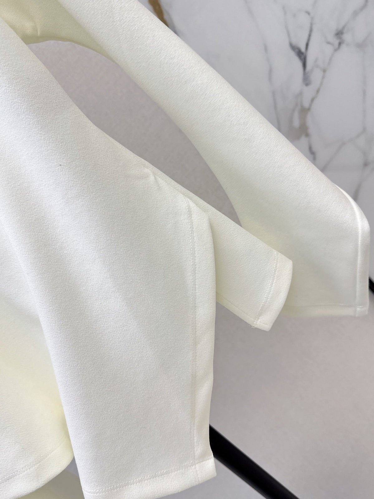 26 Fall/Winter Latest Batwing Sleeve Asymmetrical Minimalist Long Sleeve