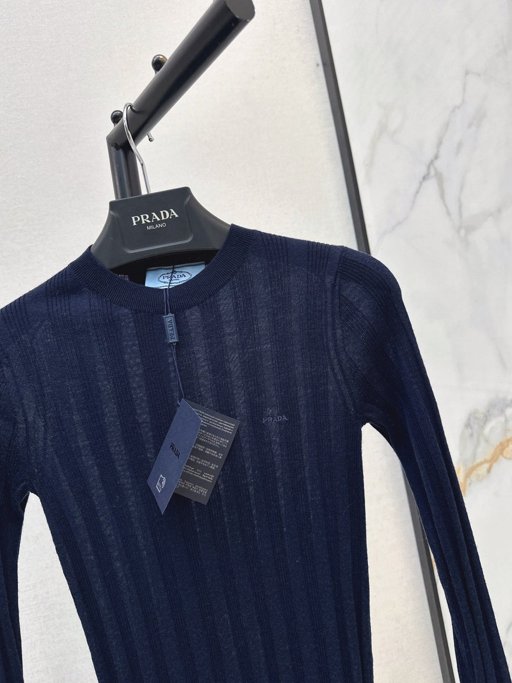 26 Autumn/Winter Latest Long-Term Style Outfit Ribbed Design Color-Block Wavy Hem Base Shirt