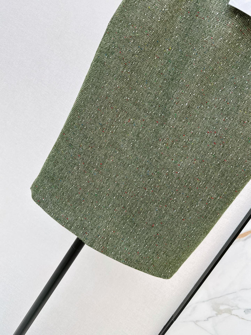 26 Fall/Winter Latest High-End Green Tweed High-Waist Skirt