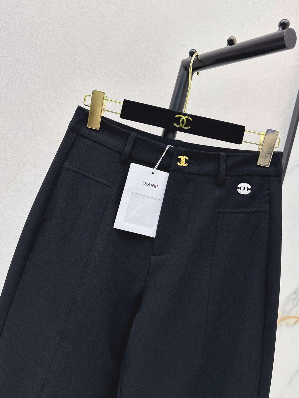 26 Fall/Winter Latest Logo-Embellished Straight-Leg Dress Pants