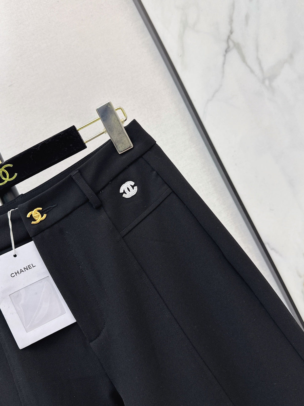 26 Fall/Winter Latest Logo-Embellished Straight-Leg Dress Pants