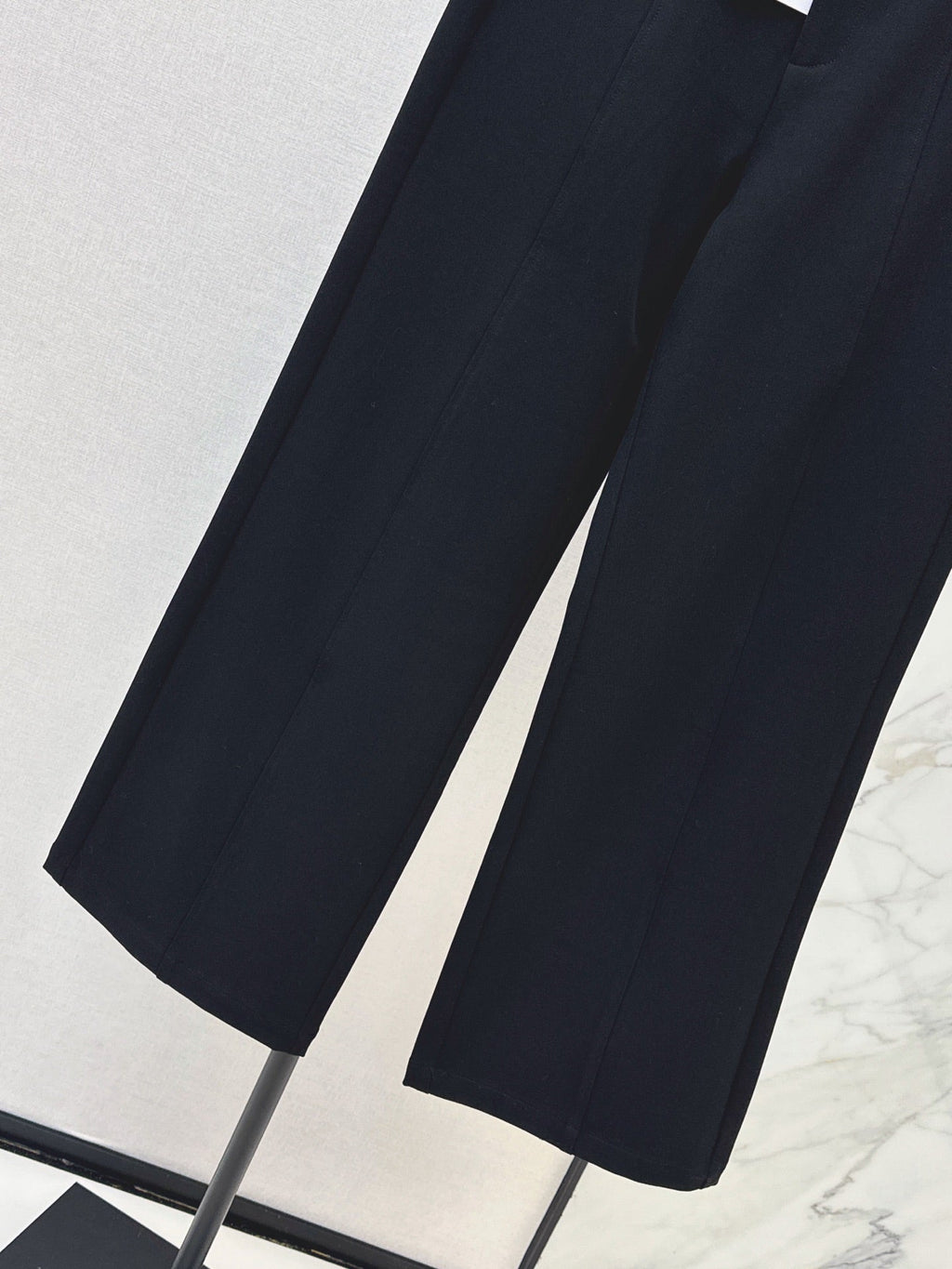 26 Fall/Winter Latest Logo-Embellished Straight-Leg Dress Pants