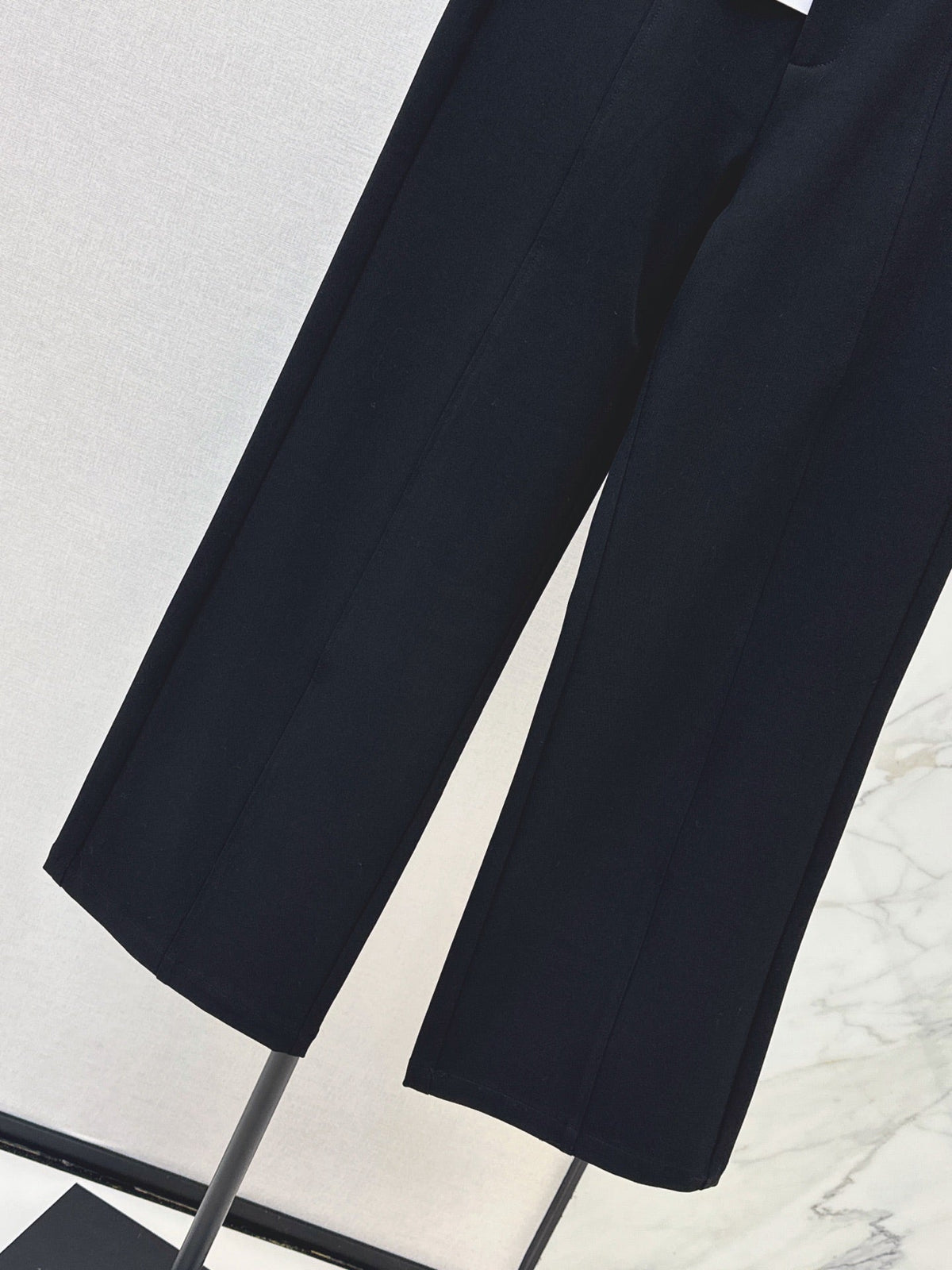 26 Fall/Winter Latest Logo-Embellished Straight-Leg Dress Pants